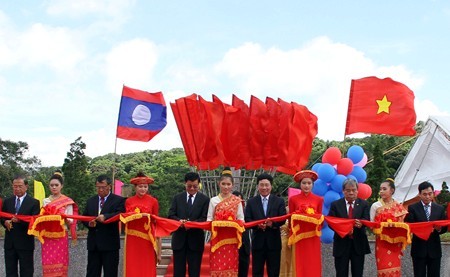 La Lay international border gate opens - ảnh 1